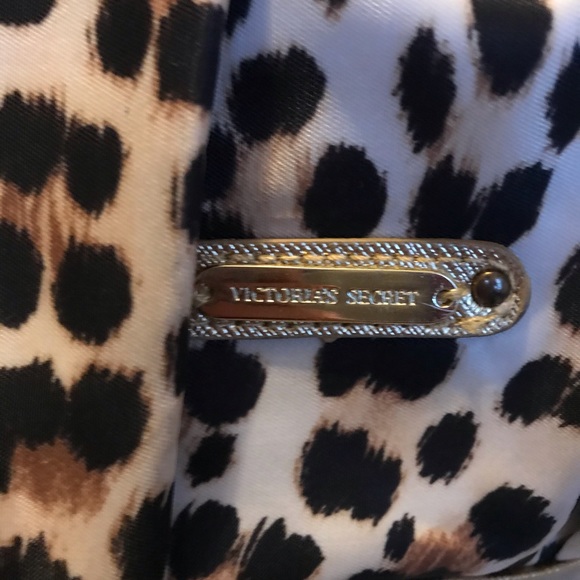 Purses - Picture 5 of 5